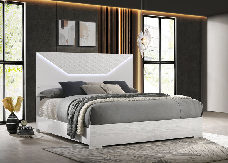 Cama con paneles LED Ives cabecero alto brillo