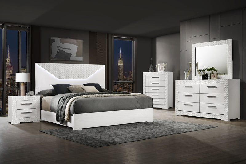 Cama con paneles LED Ives cabecero alto brillo