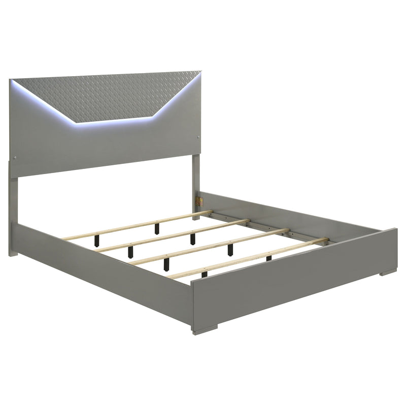 Cama con paneles LED Ives cabecero alto brillo