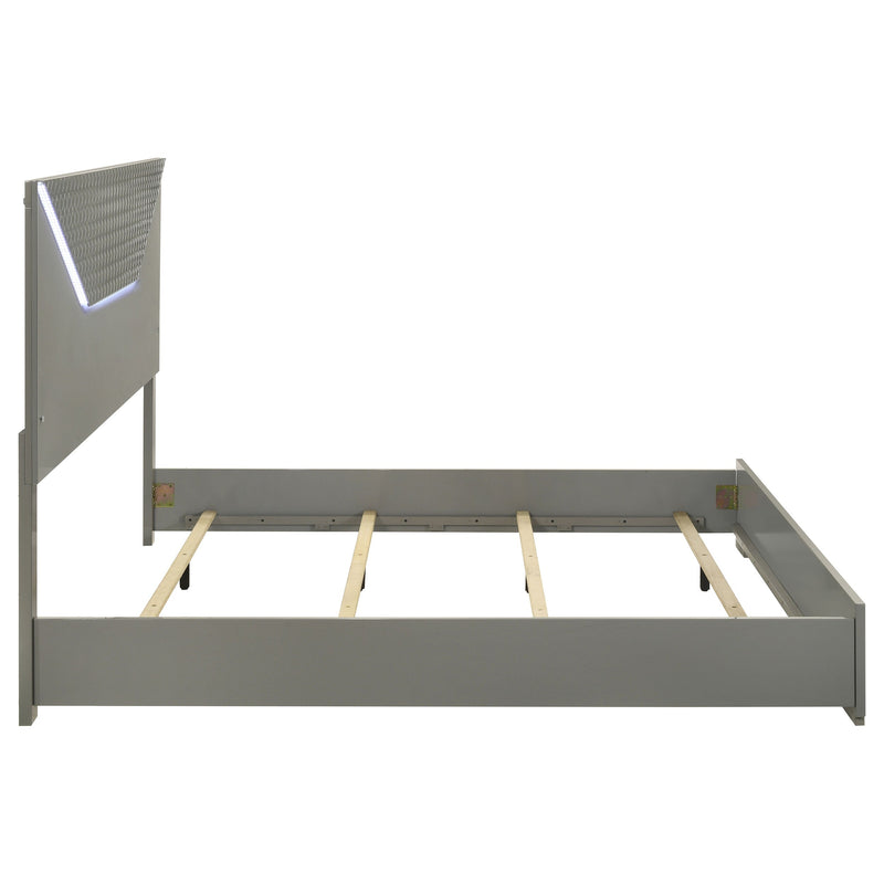 Cama con paneles LED Ives cabecero alto brillo