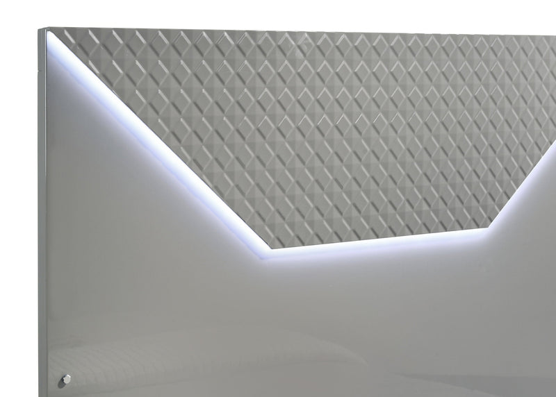 Cama con paneles LED Ives cabecero alto brillo