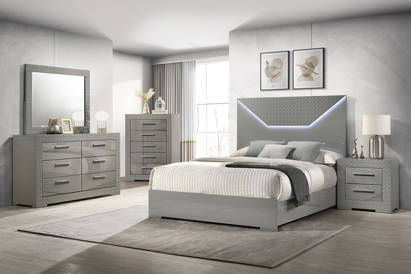 Cama con paneles LED Ives cabecero alto brillo