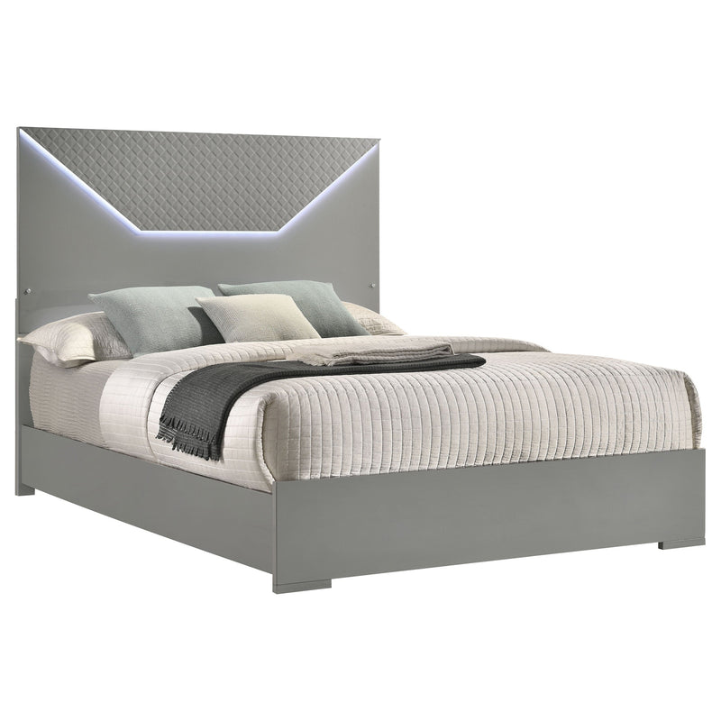Cama con paneles LED Ives cabecero alto brillo