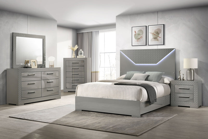 Cama con paneles LED Ives cabecero alto brillo