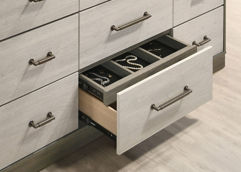 Cómoda de 9 cajones Fenwick en roble gris