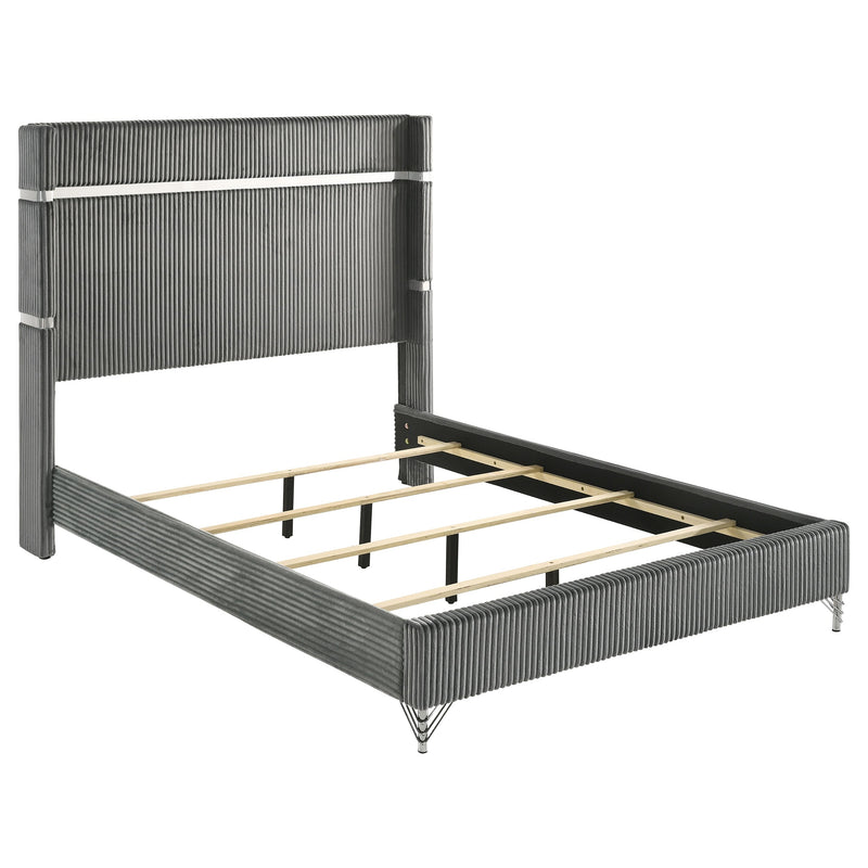Cama tapizada con cabecero alto Lucia de 61 pulgadas