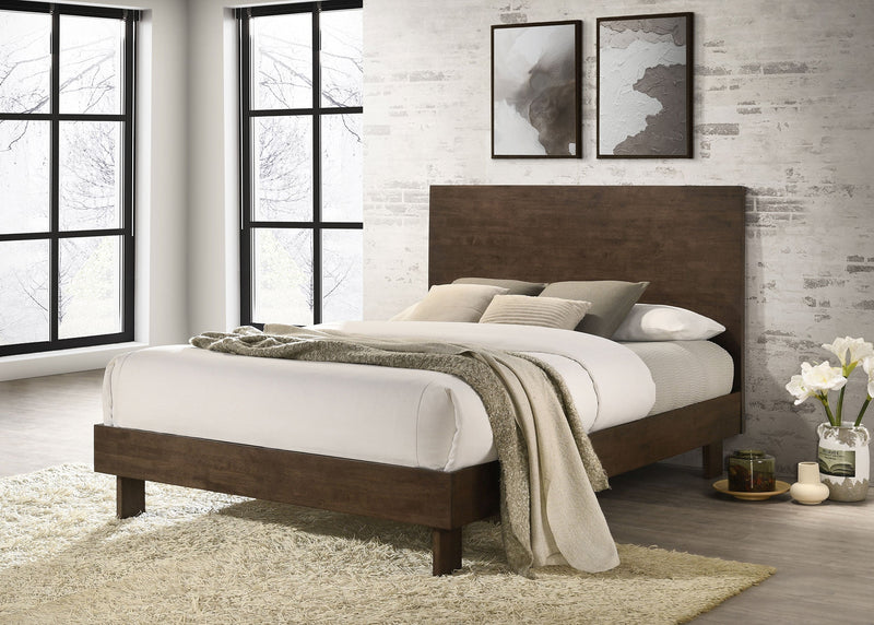 Cama con plataforma y panel Glenwood de 48 pulgadas, color marrón cálido