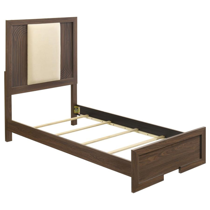 Etienne Bedroom Sets