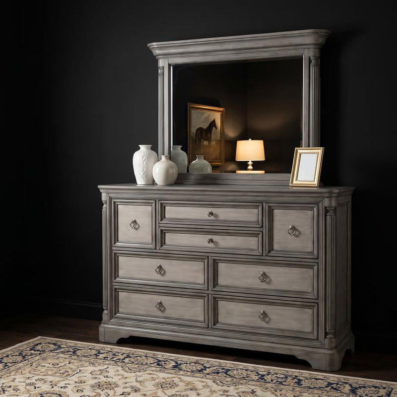 Cresswell 8-drawer