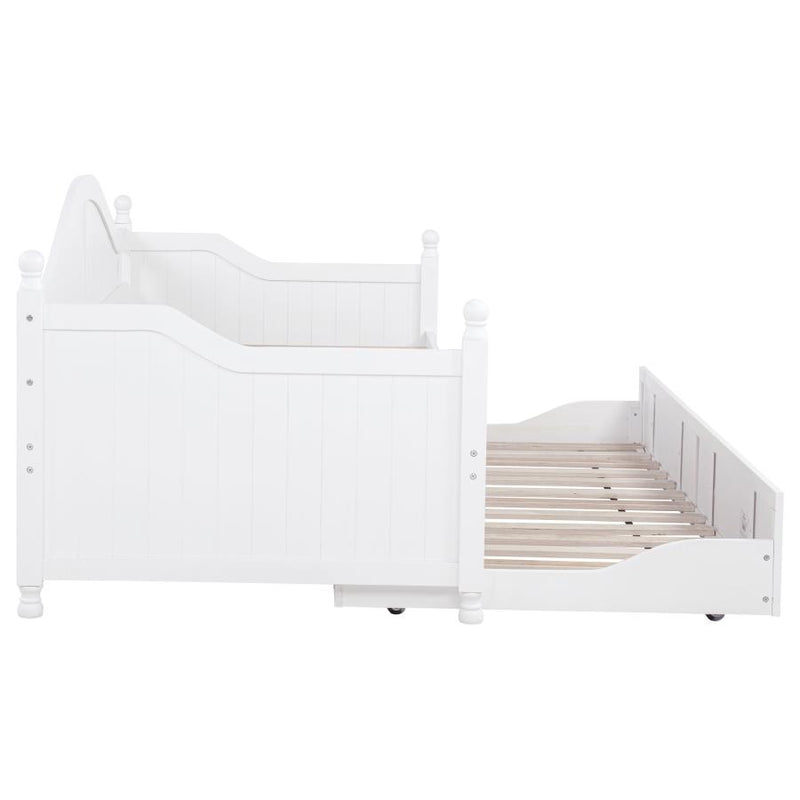 Julie Ann Wood Daybed with Trundle