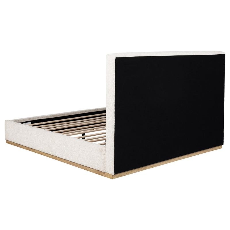 Cama tapizada Knox con paneles color crema