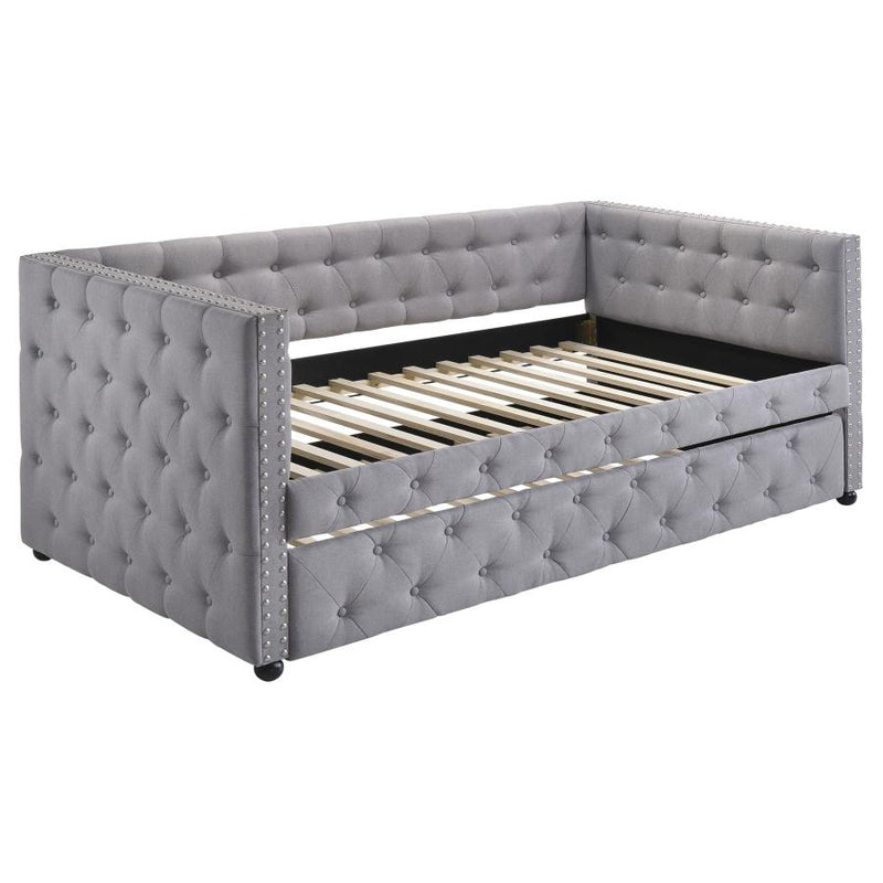 Mockern Upholstered Daybed with Trundle