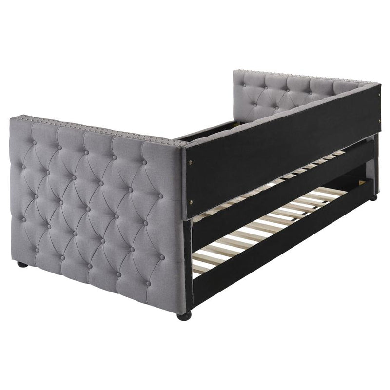 Mockern Upholstered Daybed with Trundle