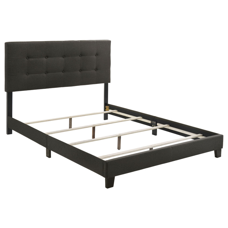 Cama con paneles tapizados Mapes