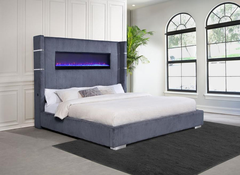 Cama Tisdall tapizada con visualizador de llama