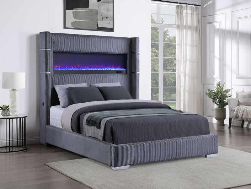Cama Tisdall tapizada con visualizador de llama