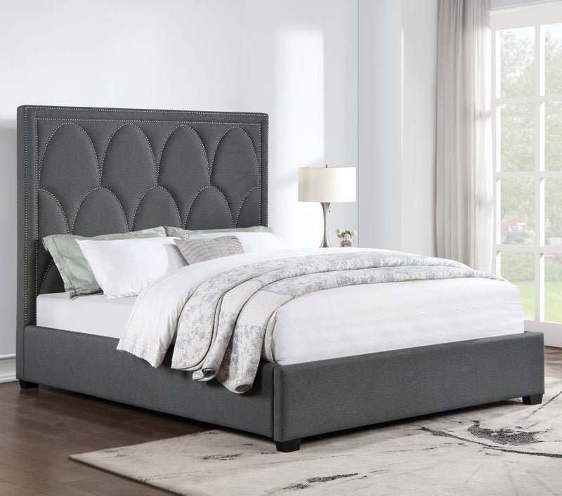 Cama tapizada con paneles Bowfield, color carbón
