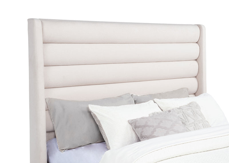 Cama tapizada tipo plataforma con respaldo alto y capitoné Leslie, beige