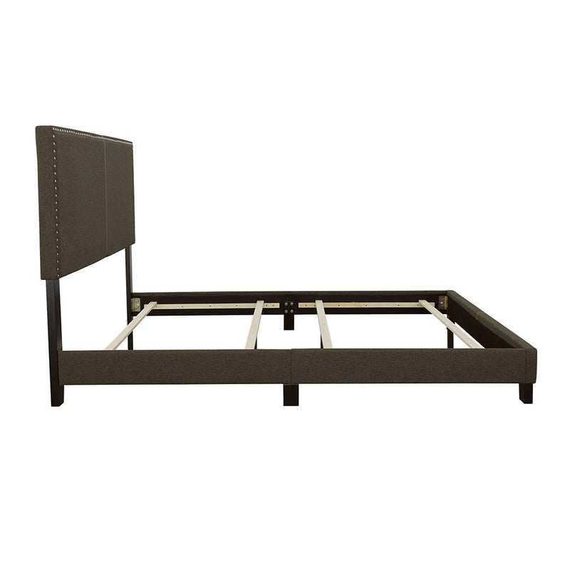 Cama Boyd tapizada con paneles