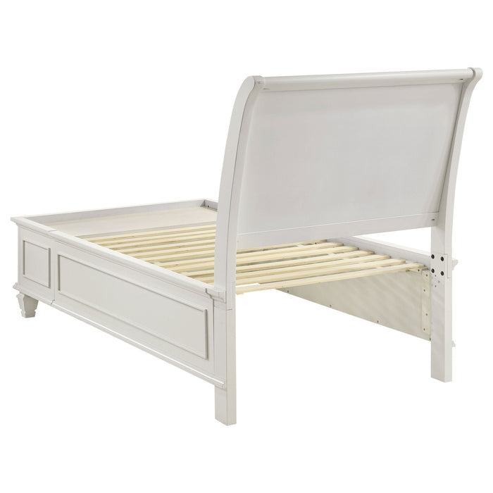 Selena Storage Bedroom Set with Sleigh Headboard Buttermilk