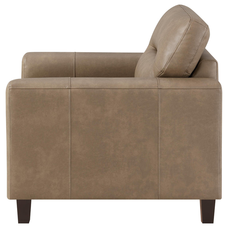 Sillón con brazos rectos tapizado en piel sintética Scotland