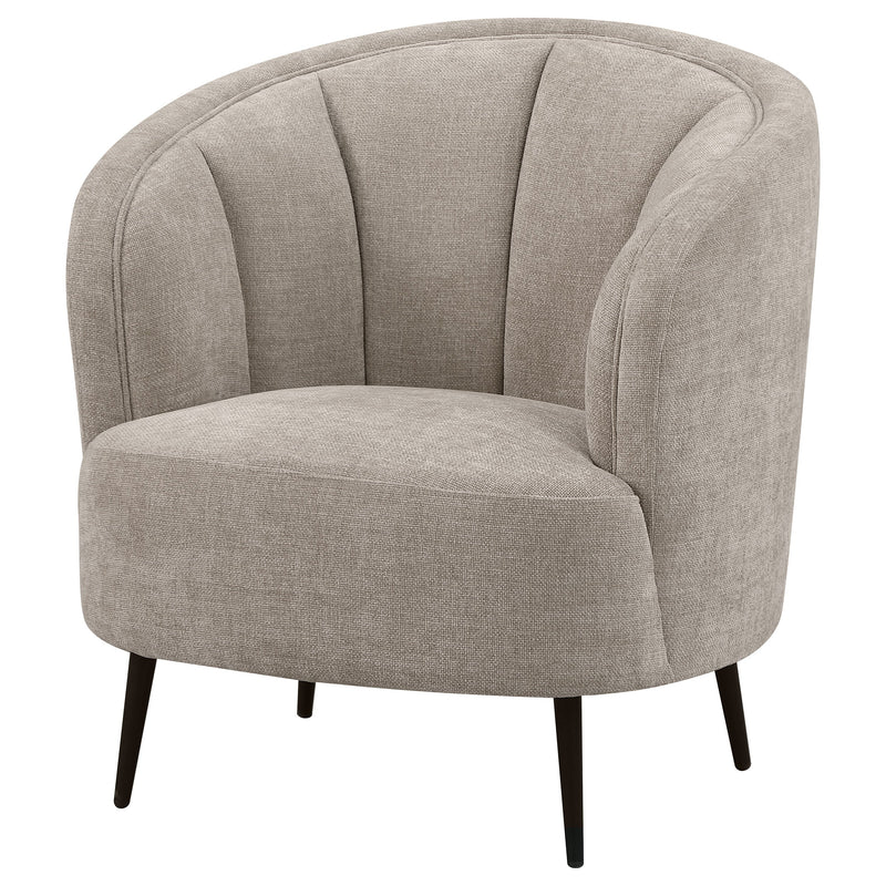 Sillón curvo Ellorie tapizado con respaldo acanalado beige