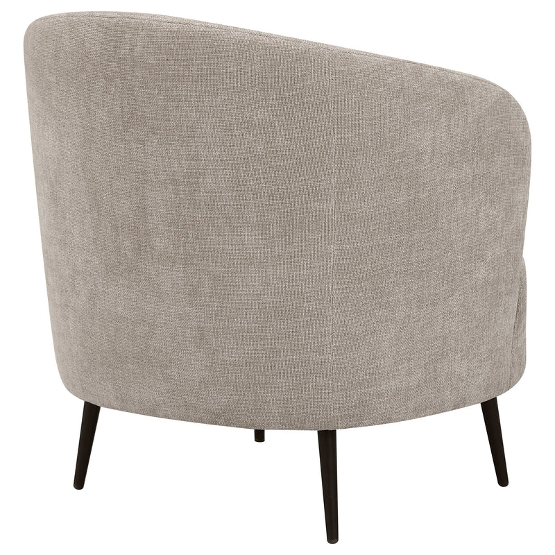 Sillón curvo Ellorie tapizado con respaldo acanalado beige