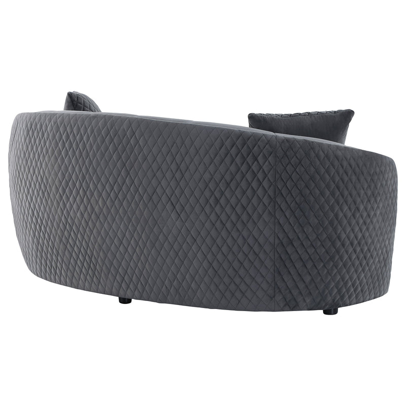 Brookside Sofá curvo de terciopelo tapizado gris oscuro
