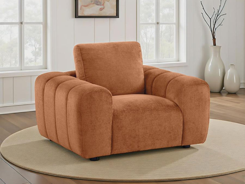 Sillón tapizado en chenilla Burnett