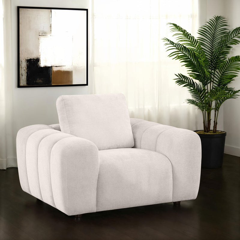 Sillón tapizado en chenilla Burnett