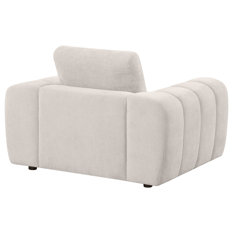 Sillón tapizado en chenilla Burnett