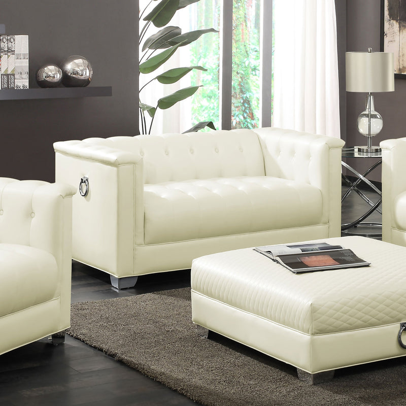 Loveseat con brazos rectos tapizado Chaviano Blanco Perla