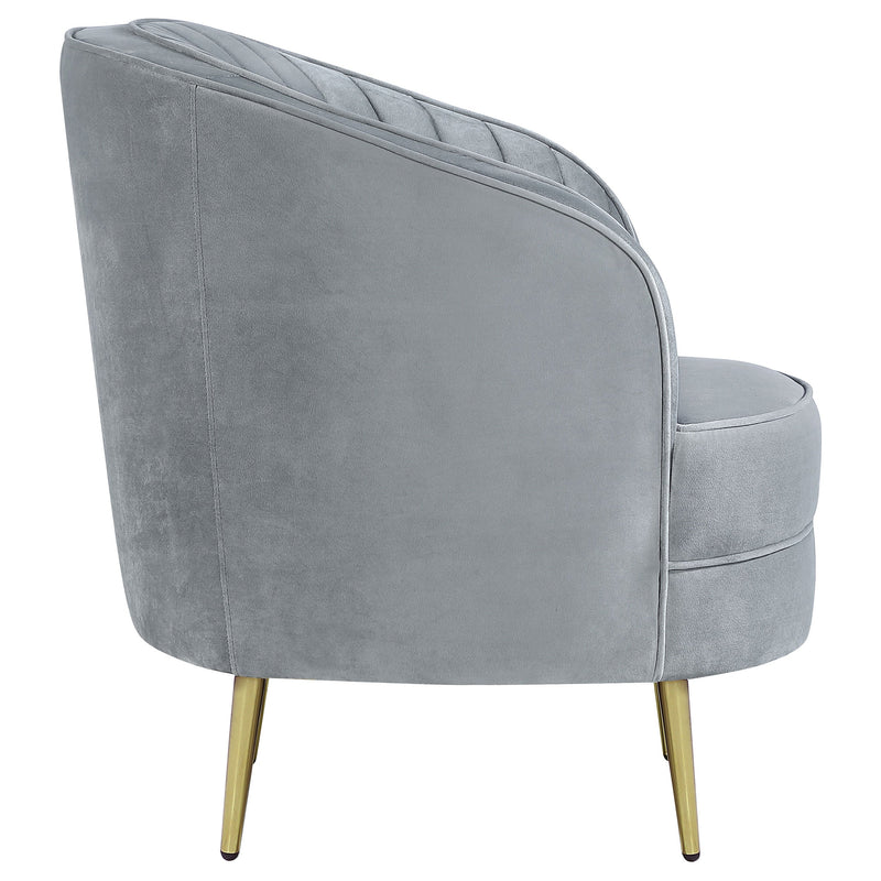 Sillón decorativo tapizado con canales y mechones Sophia
