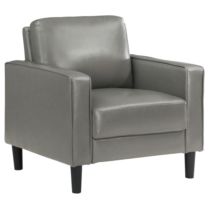 Sillón decorativo Ruth con reposabrazos tapizados