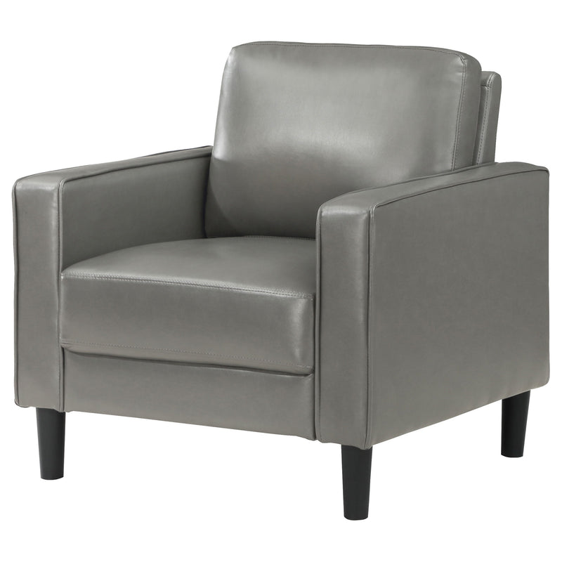 Sillón decorativo Ruth con reposabrazos tapizados