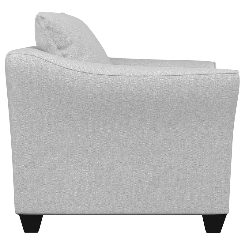 Sillón decorativo Salizar con brazos acampanados y tapizados