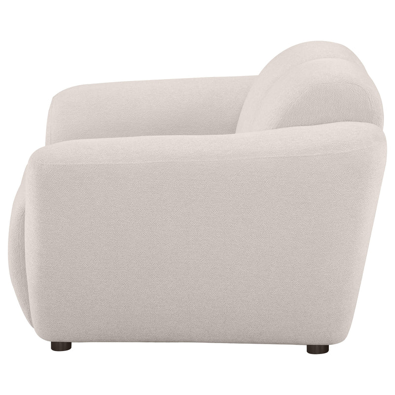 Sillón decorativo con brazos extendidos tapizado en chenilla Destino Greige