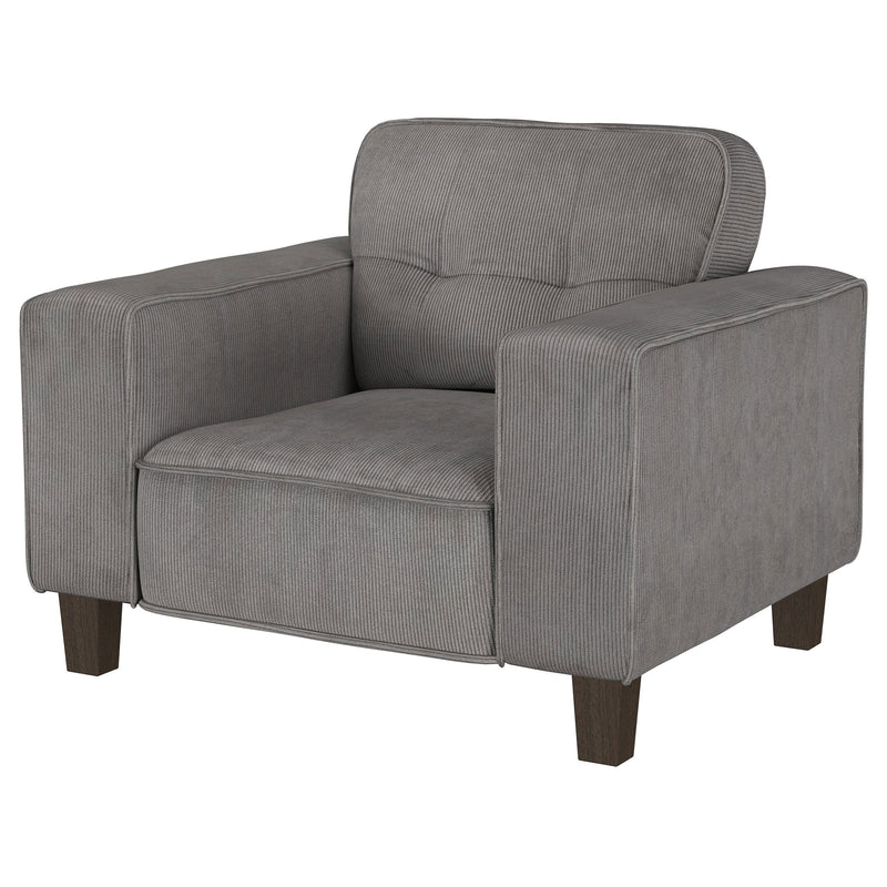 Sillón decorativo tapizado Deerhurst con reposabrazos tipo pista y capitoné