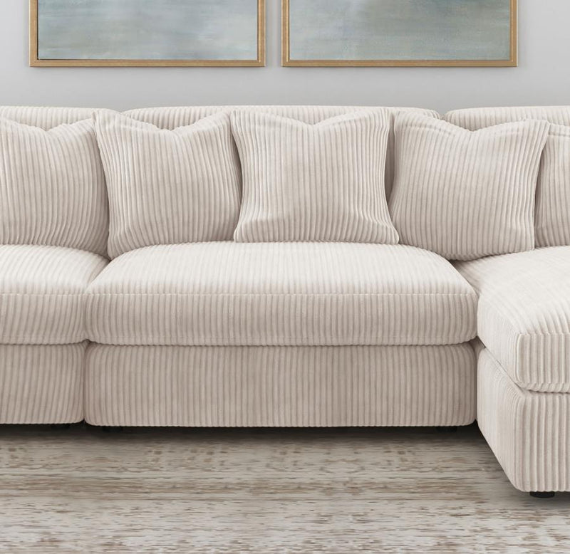Sillón tapizado sin brazos Blaine