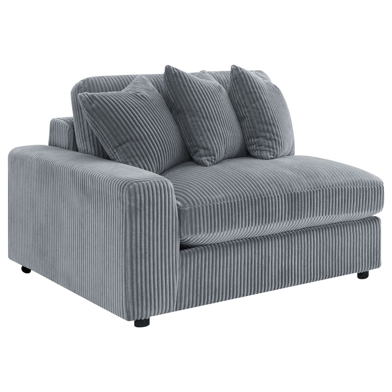 Sofá seccional Blaine tapizado con chaise reversible