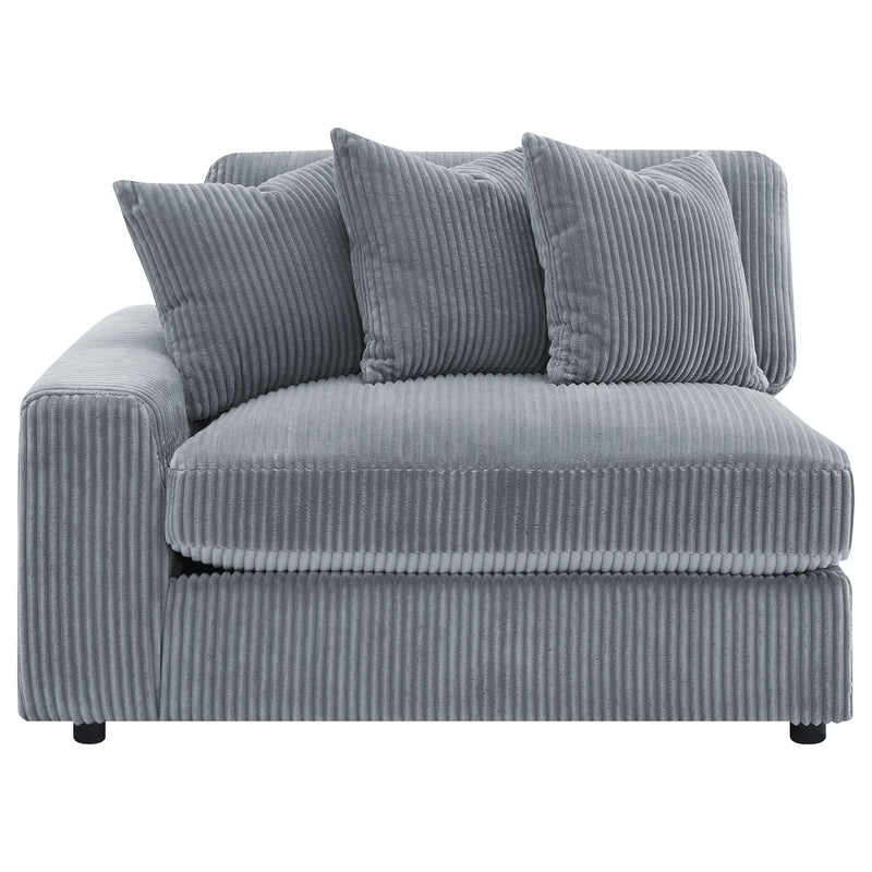 Sofá seccional Blaine tapizado con chaise reversible