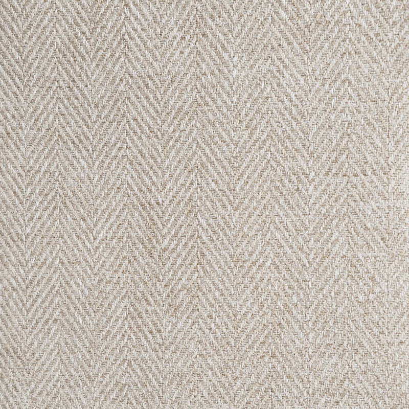 Sillón Tilly con brazos rectos tapizados color avena
