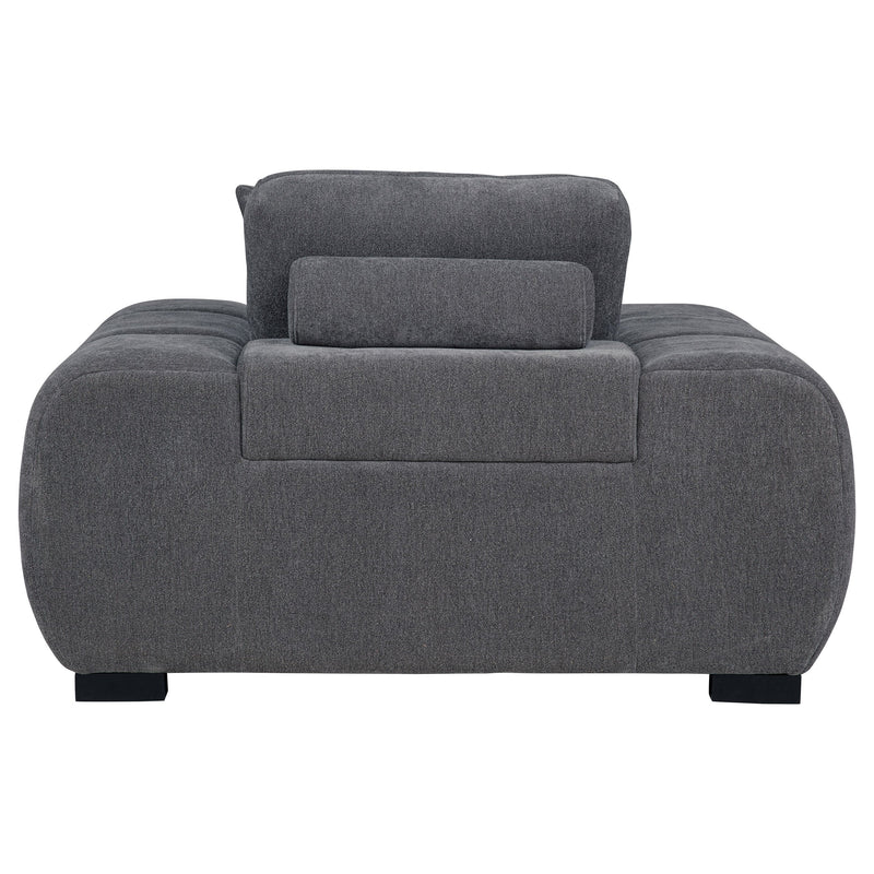 Sillón decorativo Octavia con reposabrazos cuadrados tapizados