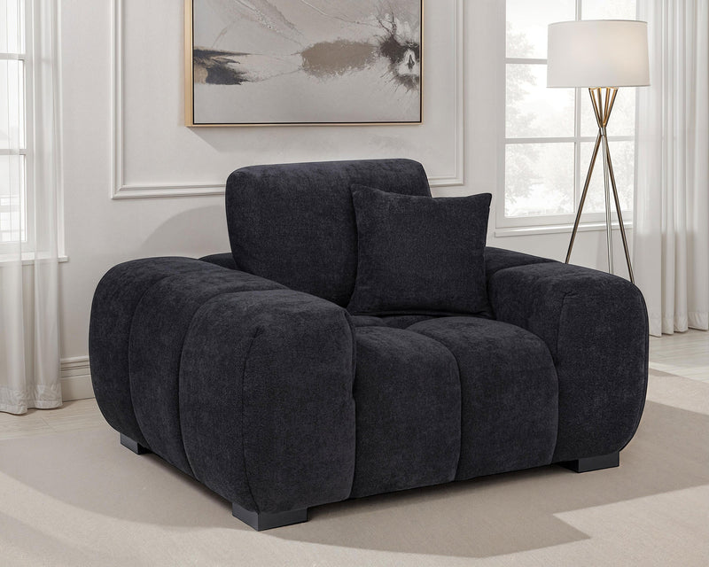 Sillón decorativo Octavia con reposabrazos cuadrados tapizados