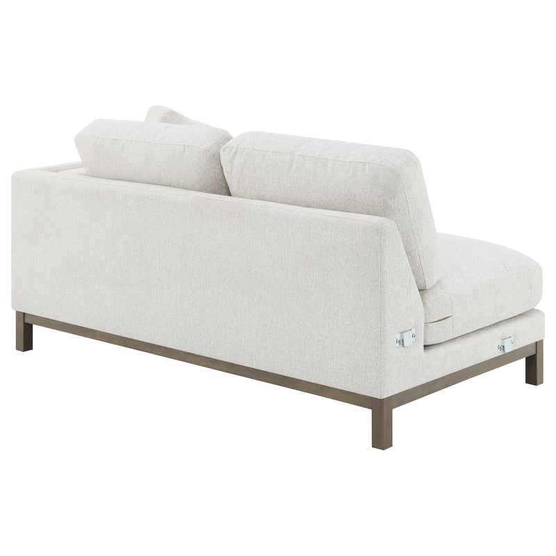 Sofá seccional chaise tapizado en bouclé Ginebra color arena