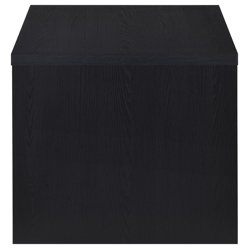 Mesa auxiliar cuadrada Knapp Engineered Wood, color negro