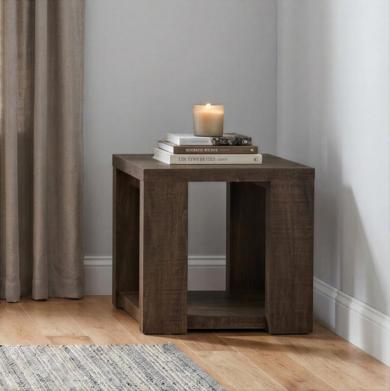 Pavone Transitional Square