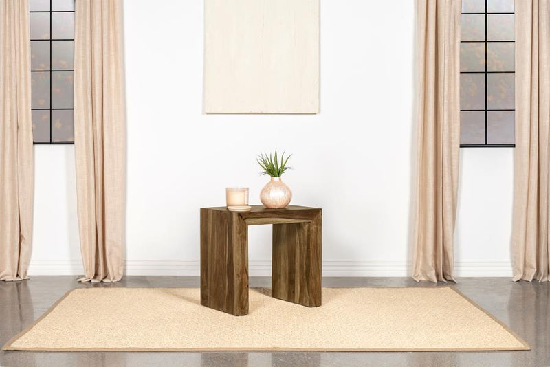 Mesa auxiliar rectangular de madera maciza Odilia color rojizo