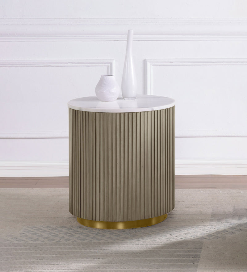 Mesa auxiliar/de centro Jason Round con tapa de mármol blanco y base greige