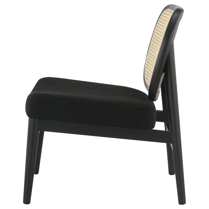 Sillón decorativo Rayo Rattan con respaldo de caña y asiento acolchado